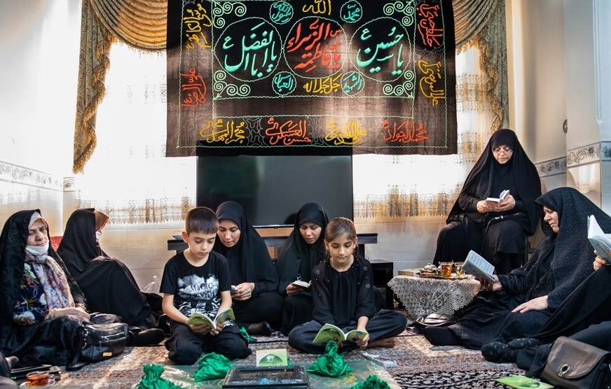 برگزاری ۲۵۰ روضهخانگی توسط بانوان کرد برگزاری ۲۵۰ روضهخانگی توسط بانوان کرد