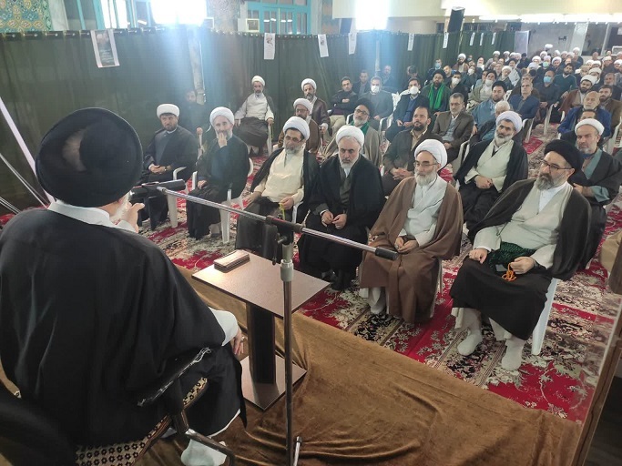 آیت الله فلاحتی : بصیرت، فقاهت و تزکیه ی نفس از وجوه بارز شخصیت علامه مصباح بود که از او مدافع راستینی برای ارزشهای ناب انقلاب ساخت. آیت الله فلاحتی : بصیرت، فقاهت و تزکیه ی نفس از وجوه بارز شخصیت علامه مصباح بود که از او مدافع راستینی برای ارزشهای ناب انقلاب ساخت.