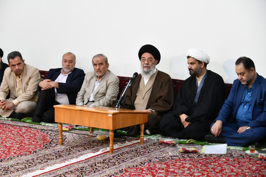 هیئت داری و مداحی شغل و حرفه نیست، عشق است هیئت داری و مداحی شغل و حرفه نیست، عشق است