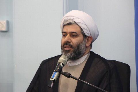 «نجات اهل عالم با حسین است» شعار محرم سال ۱۴۰۱ «نجات اهل عالم با حسین است» شعار محرم سال ۱۴۰۱