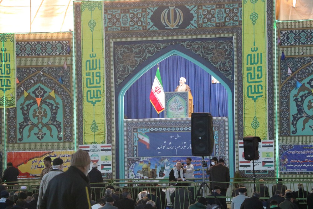 حضور پرشور مردم در انتخابات توطئه فتنه گران را نقش برآب خواهد کرد حضور پرشور مردم در انتخابات توطئه فتنه گران را نقش برآب خواهد کرد