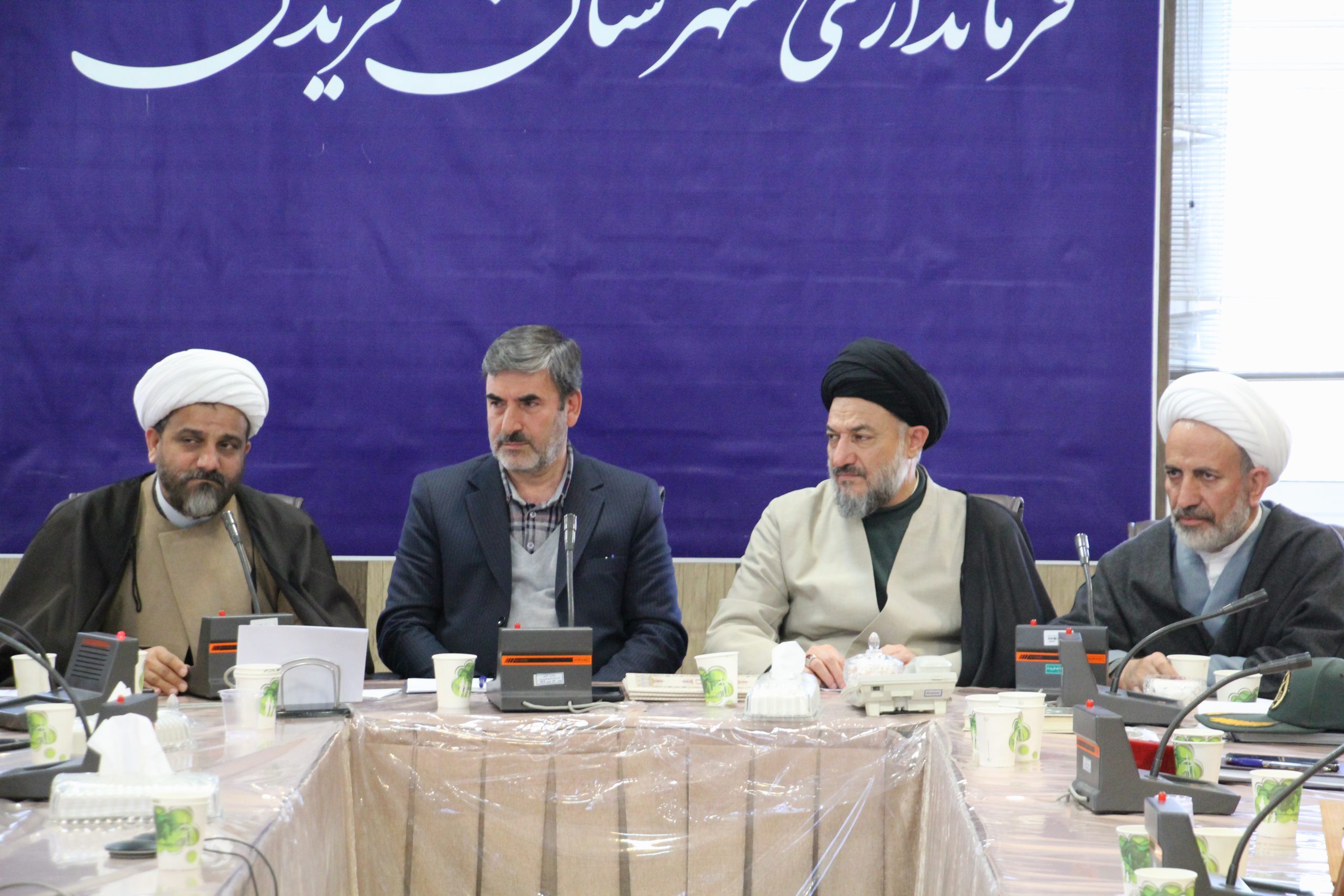 اتحاد و همدلی مردم عامل پیشرفت در کارها است اتحاد و همدلی مردم عامل پیشرفت در کارها است