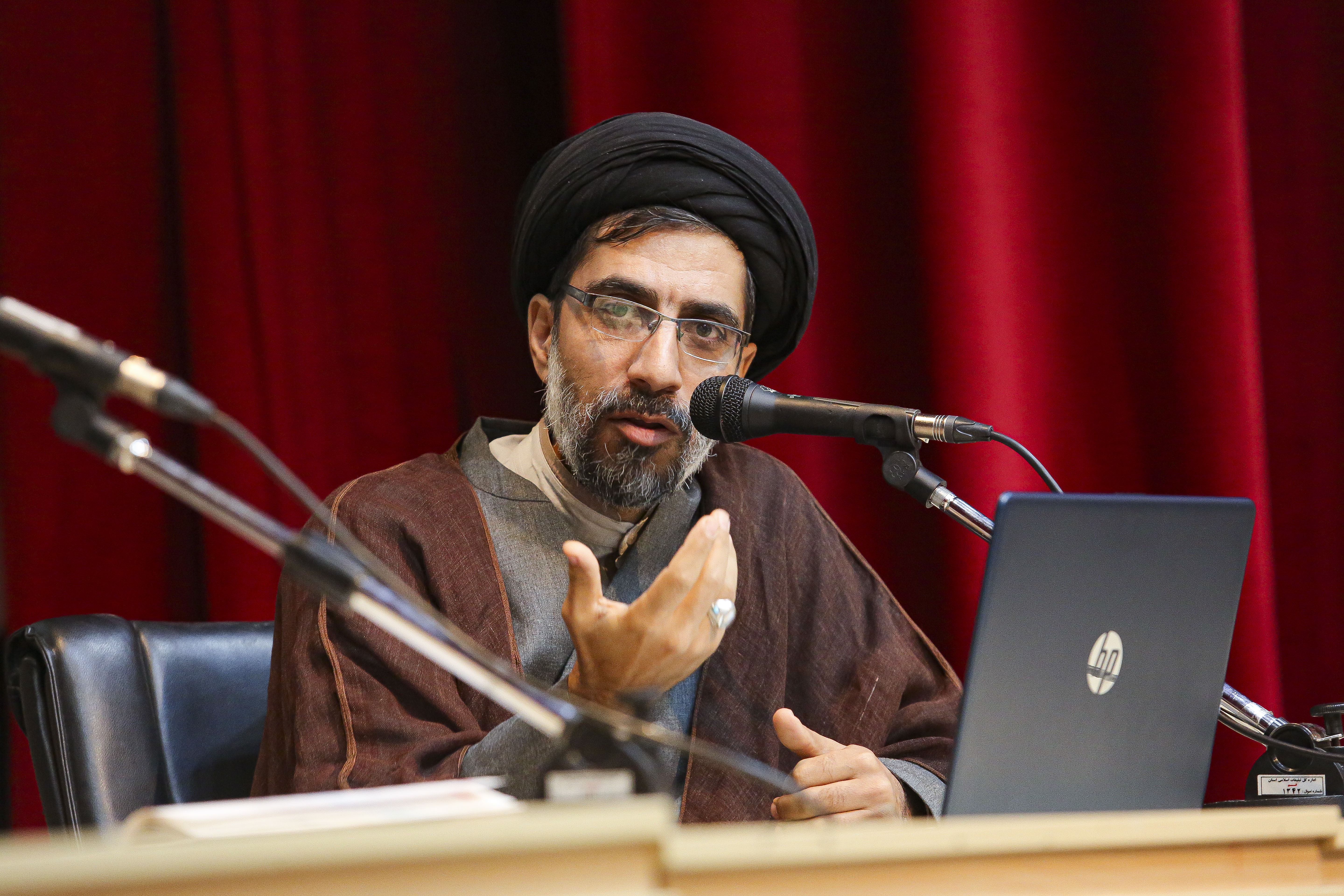 تأملی بر حماسه شگفتانگیز فلسطین تأملی بر حماسه شگفتانگیز فلسطین