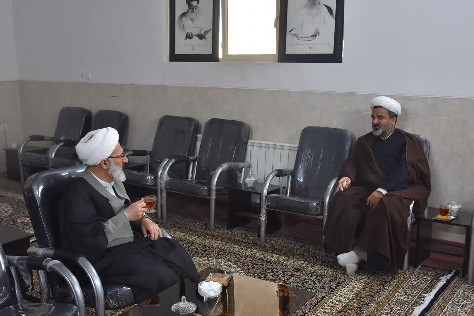 دیدار مدیرکل تبلیغات اسلامی اصفهان با امام جمعه گلپایگان دیدار مدیرکل تبلیغات اسلامی اصفهان با امام جمعه گلپایگان