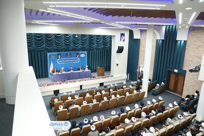 نشست هم اندیشی جمعی از طلاب و روحانیون استان با استاندار یزد