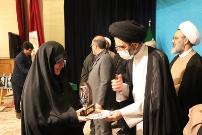 آیین تجلیل و تقدیر از فعالان عرصه جهاد تبیین برگزار شد