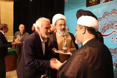 آیین تجلیل و تقدیر از فعالان عرصه جهاد تبیین برگزار شد
