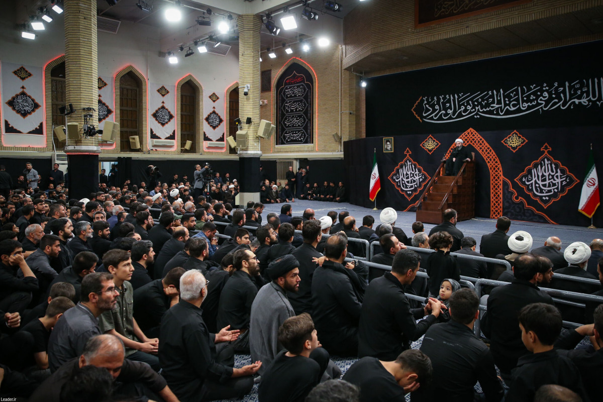 مراسم عزاداری سید و سالار شهیدان(ع) در حسینیه امام خمینی(ره)