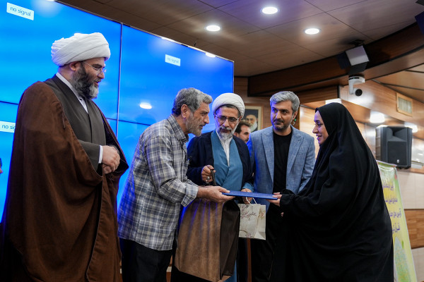 تقدیر از دو قهرمان پارالمپیک ایران