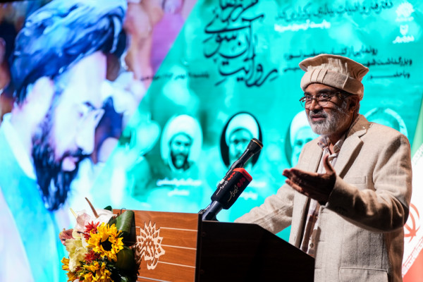 آیین رونمایی از کتاب «سفیر نور»