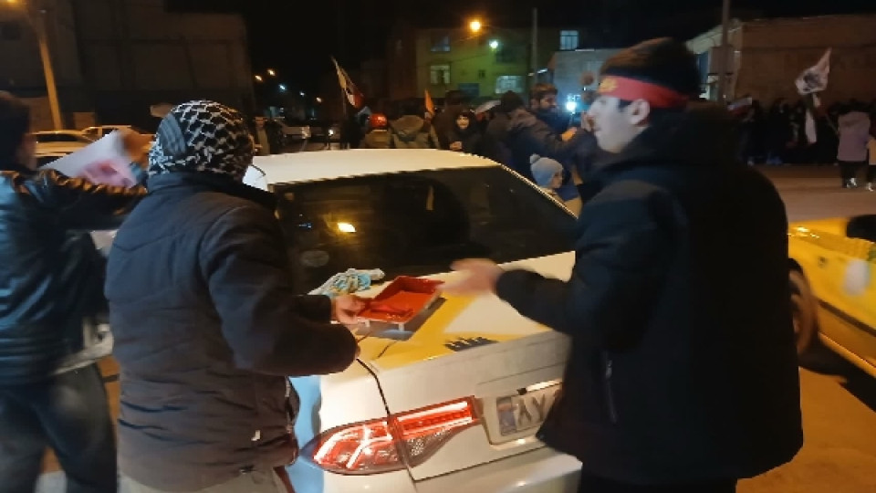 حرکت کاروان خودرویی سوگواران قائد شهید در بروجن