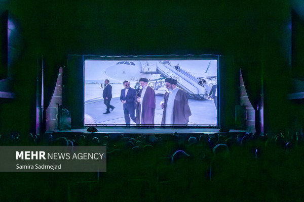 رونمایی از مستند پرواز در مه