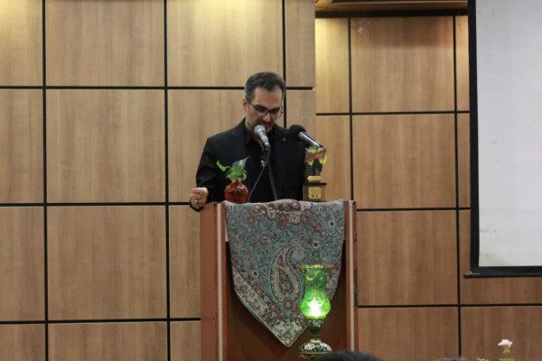 اختتامیه دومین سوگواره ملی شعر آئینی «در حریر حرم» برگزار شد