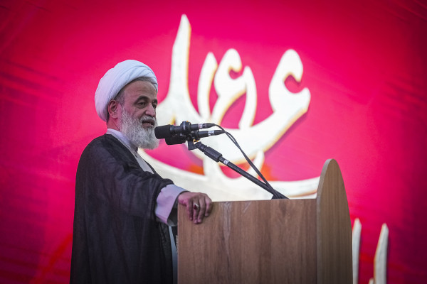 Kilometer-long Ghadir March