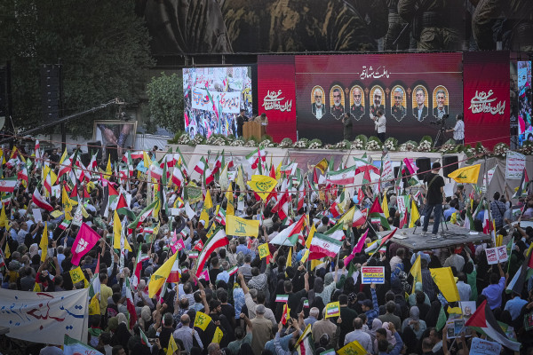 长达数公里的古迪尔游行