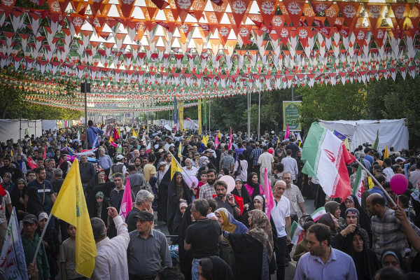 长达数公里的古迪尔游行