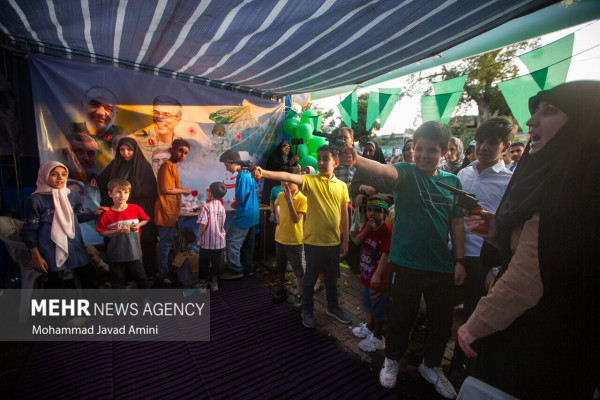 数公里长的古迪尔游行在各省举行