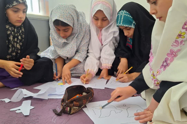 برپایی ایستگاه نقاشی هفته وحدت در شهرستان بدره