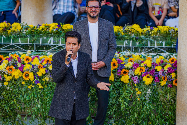 محفل کا جشن حافظ شیرازی کے مزار پر