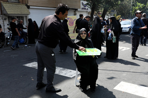 Церемония «Оставшиеся на Арбаин» в Иране