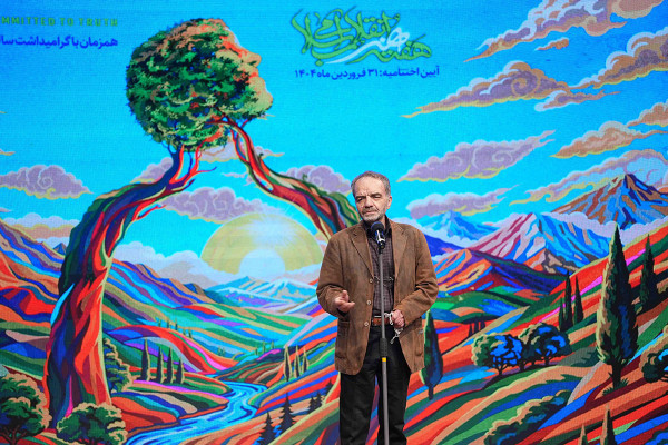 קארן הומאיוּנפאר נבחר לדמות האמנותית של השנה