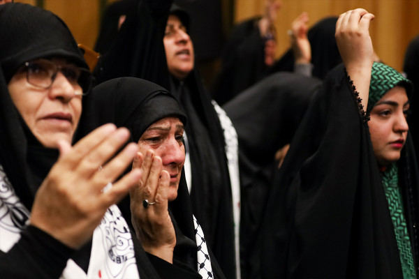 Conmemoración de la Capital de los Mawkibs: La Ceremonia de Arbaín a Través del Arte