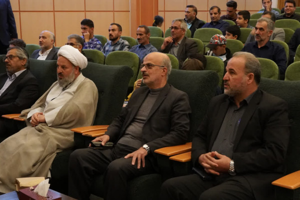 آیین قرعه‌کشی شرکت‌کنندگان پویش ملی «زندگی با آیه‌ها»