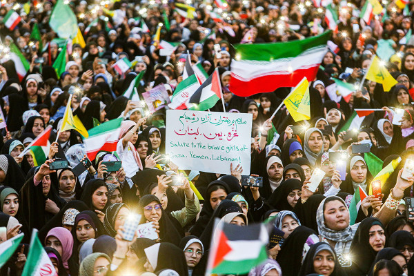 حملة «مثل النجمة»؛ أكبر احتفال للفتيات في إيران