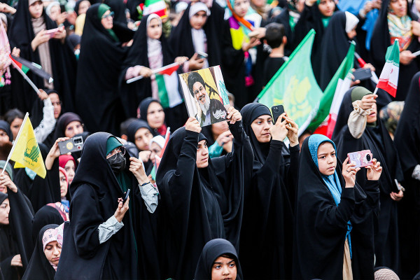 Campaña “Como una Estrella”; La Celebración Femenina Más Grande de Irán