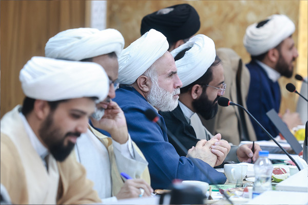 نشست هم‌اندیشی «زندگی با آیه‌ها»