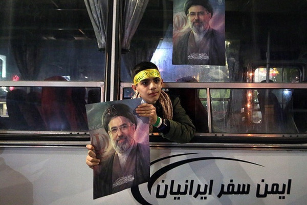 کاروان نمادین اعزام به جبهه در همدان