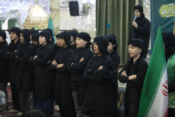 با حضور قاری بین المللی قرآن کریم و داور برنامه محفل، حاج احمدابوالقاسمی برگزار شد؛