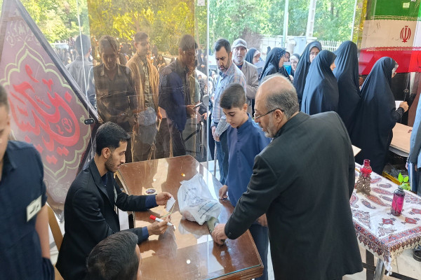 آزمون اعطای مدرک تخصصی به حفاظ قرآن کریم در استان اصفهان