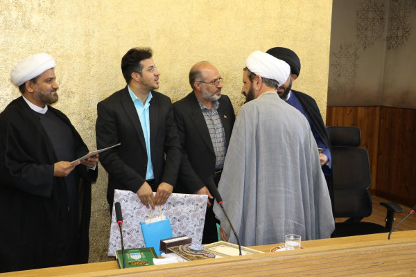 تکریم و معارفه روسای قبلی و جدید اداره تبلیغات اسلامی برخوار