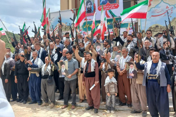 حماسه سوم خرداد در یادمان شهدای دریاچه مریوان طنین‌انداز شد