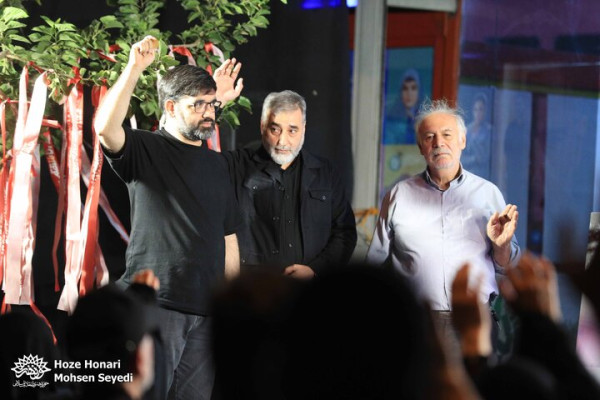 آیین رونمایی هم‌نگاره «وقت بوییدن گل»