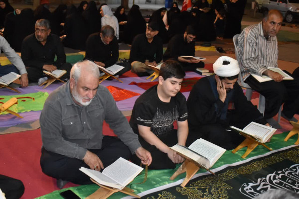 برگزاری محفل انس با قرآن کریم در تجمعات خیابانی شهرستان گیلان‌غرب
