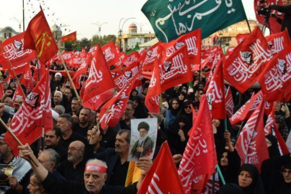 مراسم راهپیمایی جاماندگان اربعین حسینی و تشییع شهید والامقام امیر عباس درهم فروش  در همدان