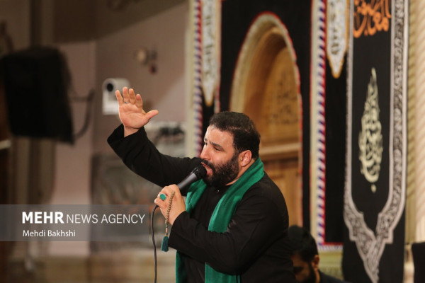 قم در سوگ بانوی کرامت سیاه‌پوش شد