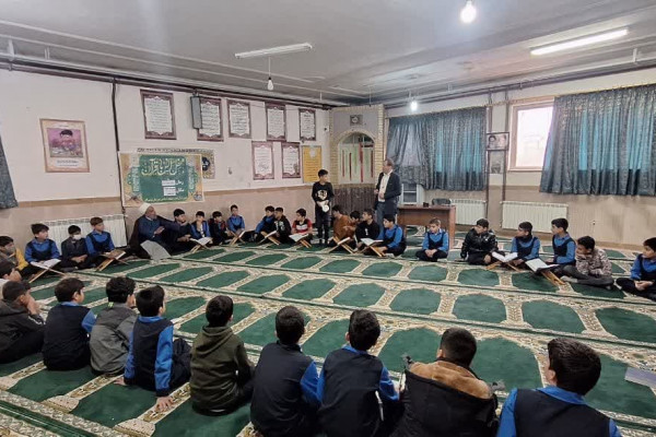 برگزاری چهارمین محفل انس با قرآن دانش‌آموزی