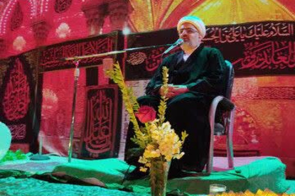 عزاداری بر امام حسین (ع) فراتر از سوگ بر جسم و تجلی ایستادگی بر مسیر حق است