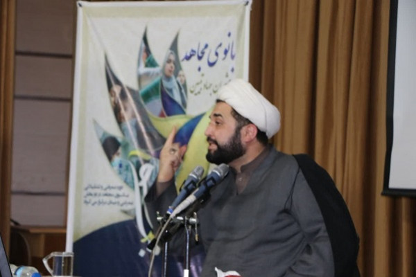 معنویت انقلاب اسلامی تلفیقی از عقلانیت ،عدالت خواهی و مقاومت در برابر سلطه است